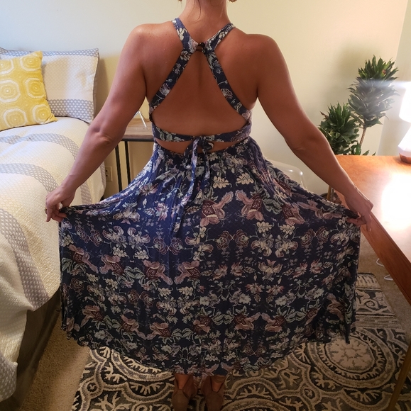 Fun, floral maxi dress - Picture 2 of 4